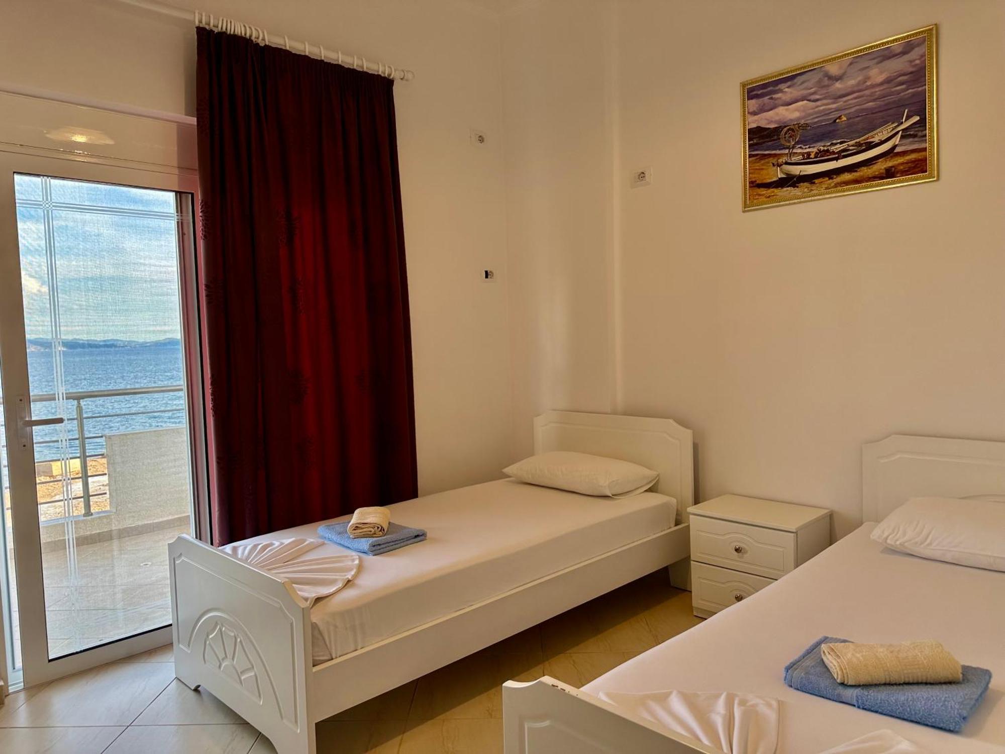 Aqua Apartments Seaview Саранде Екстериор снимка