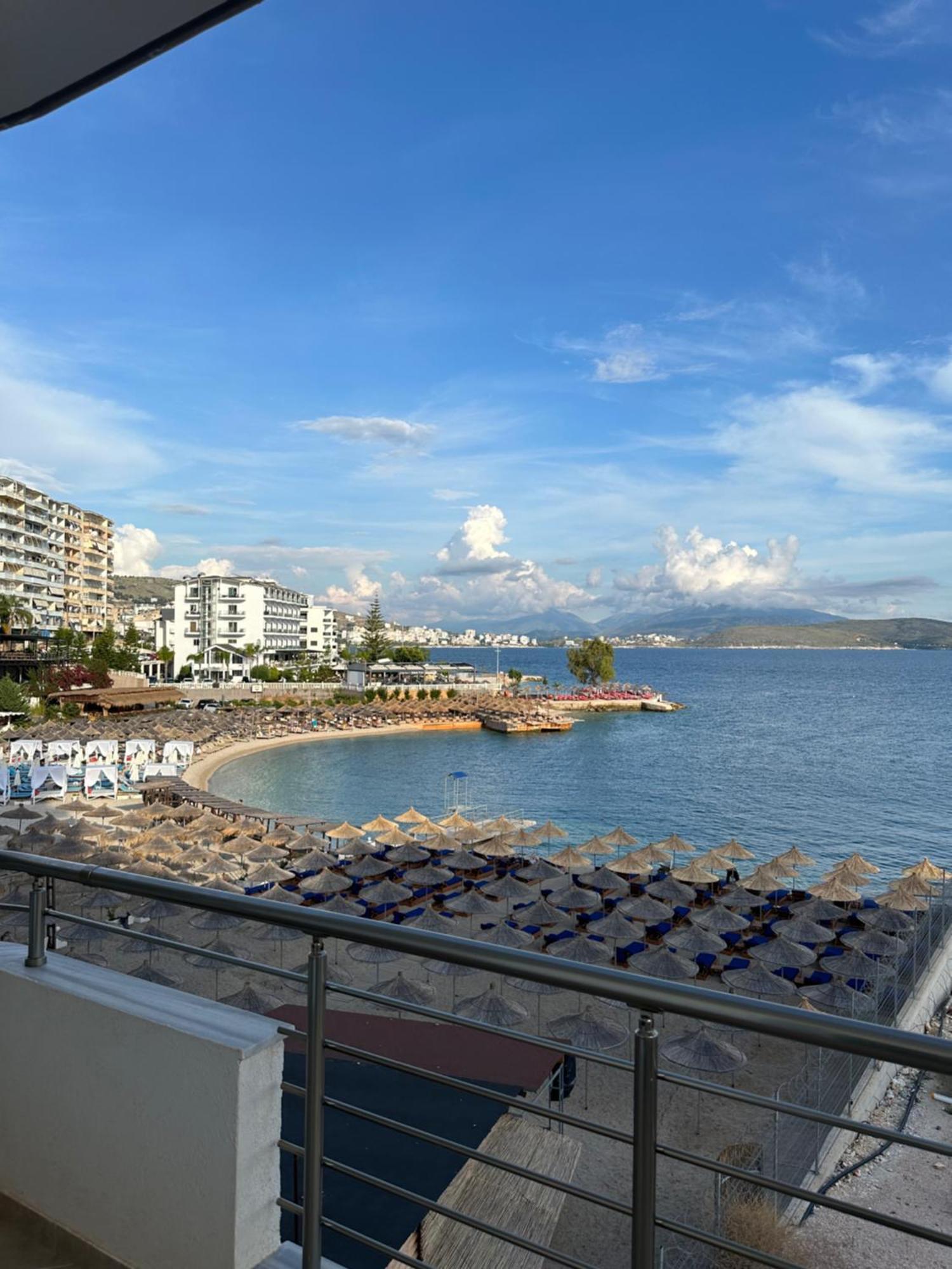 Aqua Apartments Seaview Саранде Екстериор снимка