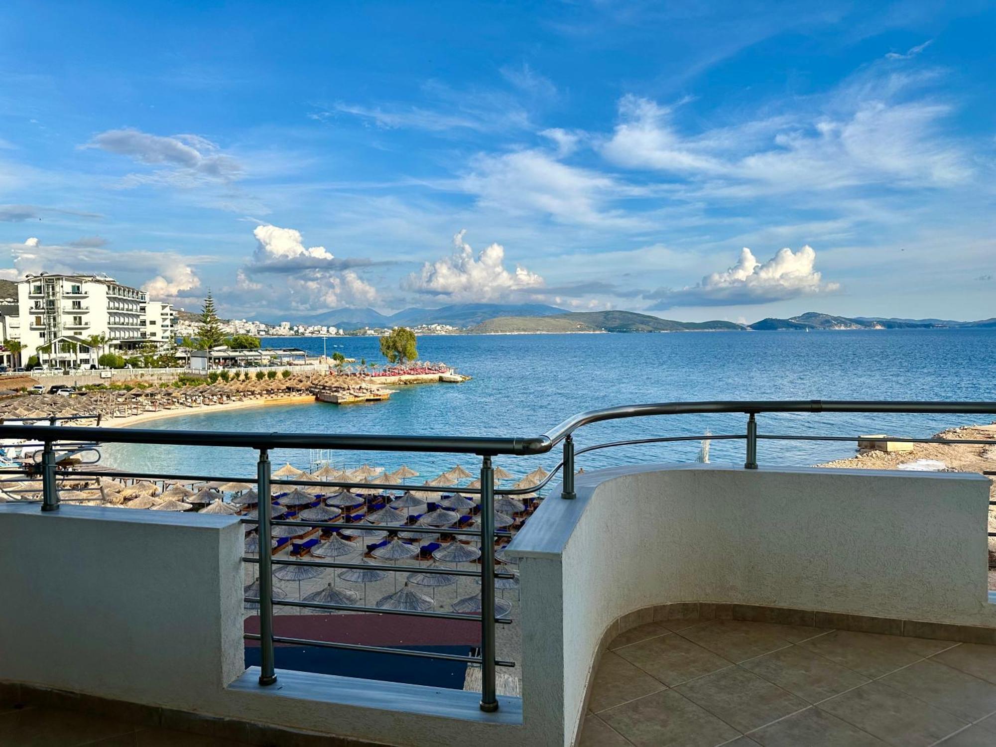 Aqua Apartments Seaview Саранде Екстериор снимка