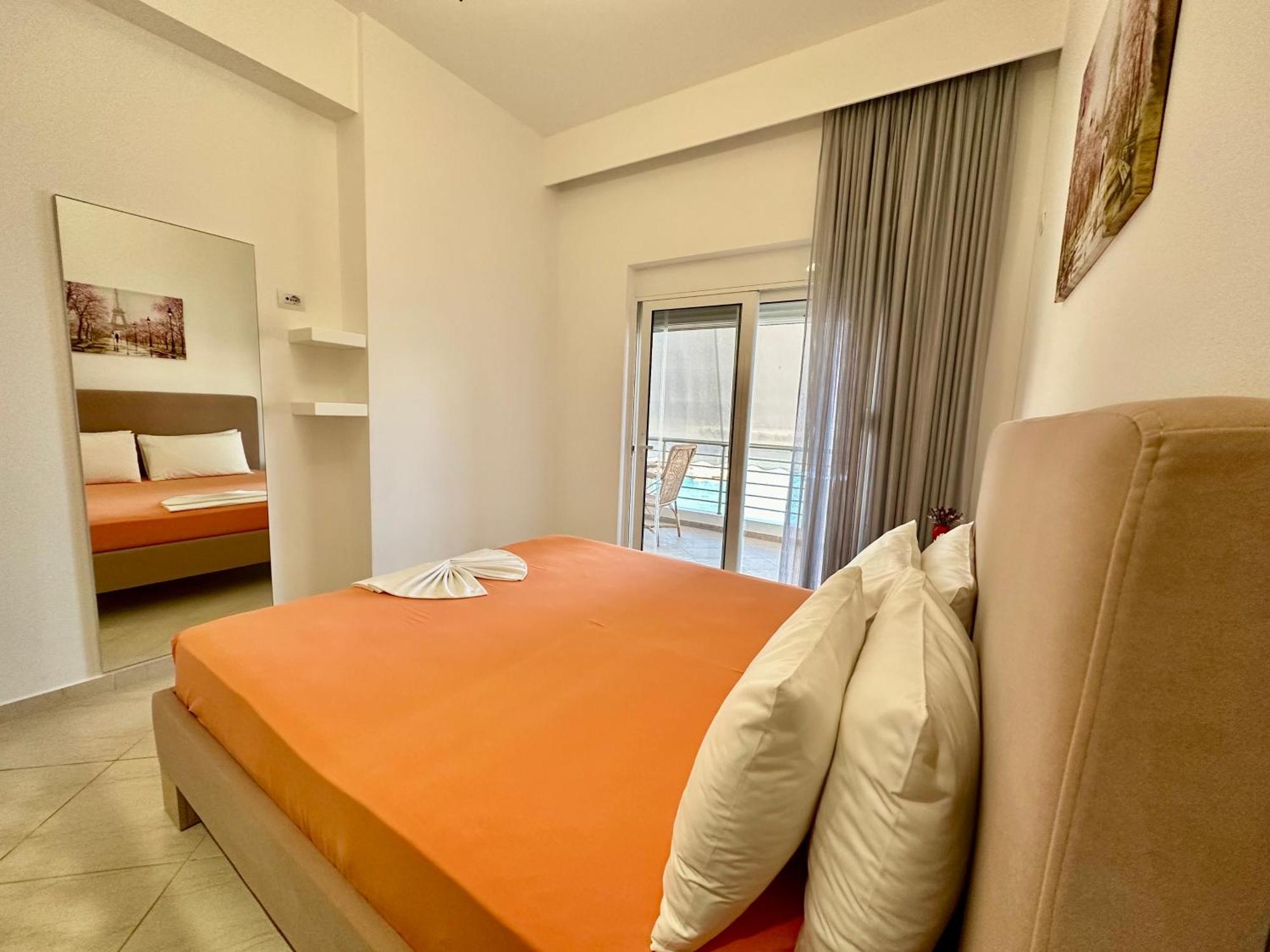 Aqua Apartments Seaview Саранде Екстериор снимка