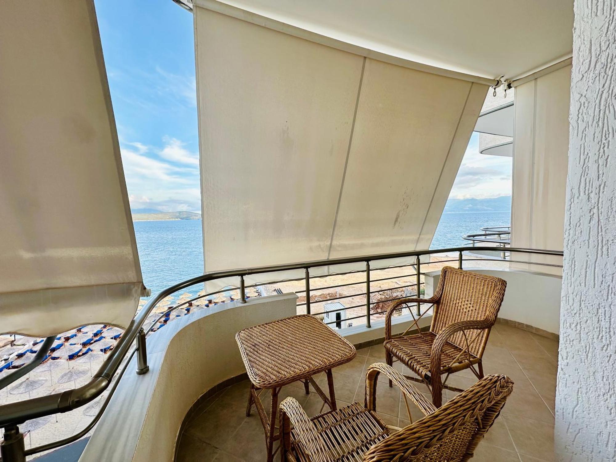 Aqua Apartments Seaview Саранде Екстериор снимка